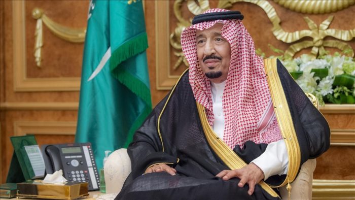 شاهد ظهور الملك السعودي “سلمان بن عبدالعزيز” بعد شائعة وفاته